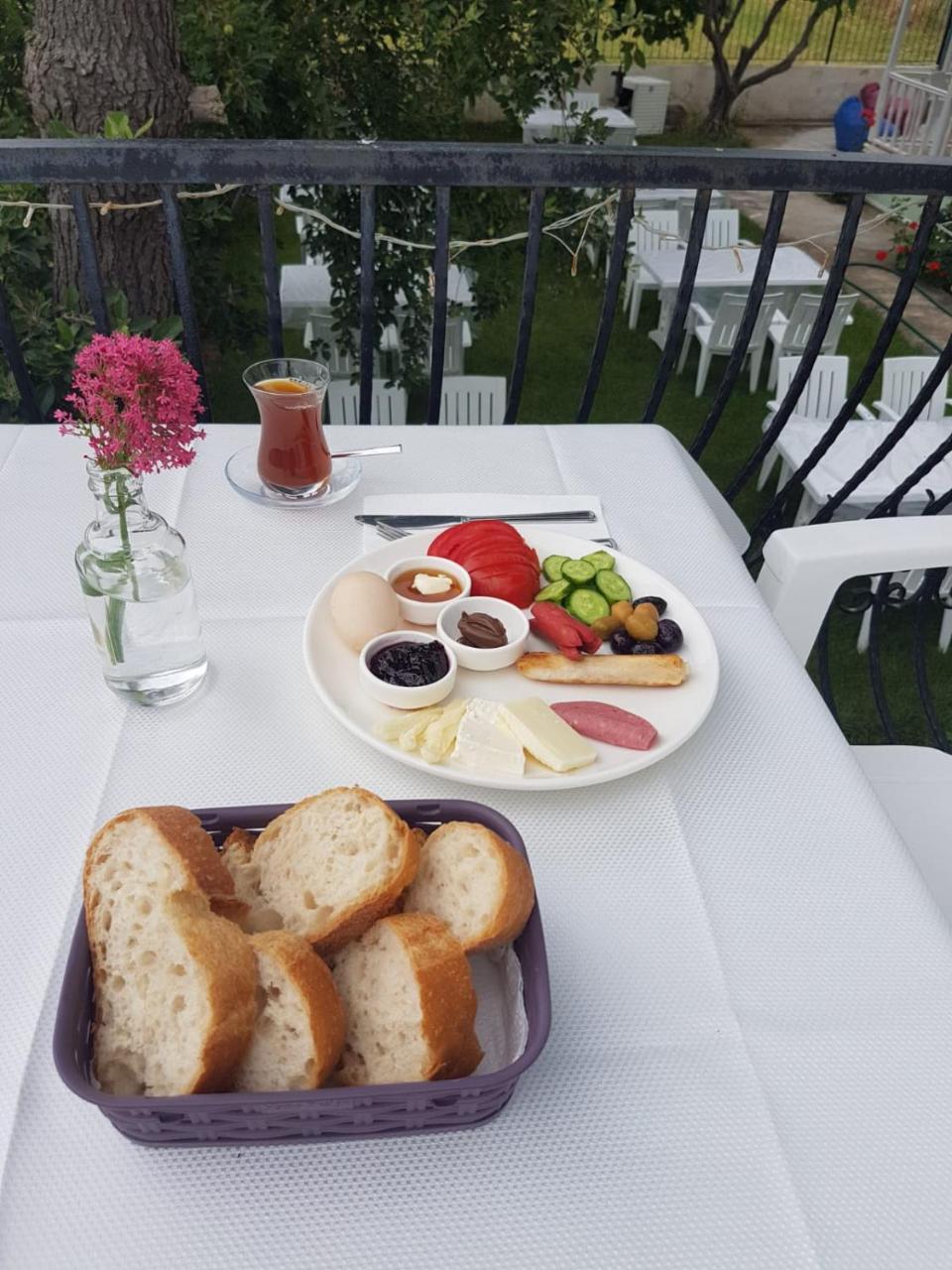 Akmonya Pansiyon Eriklice Exteriér fotografie
