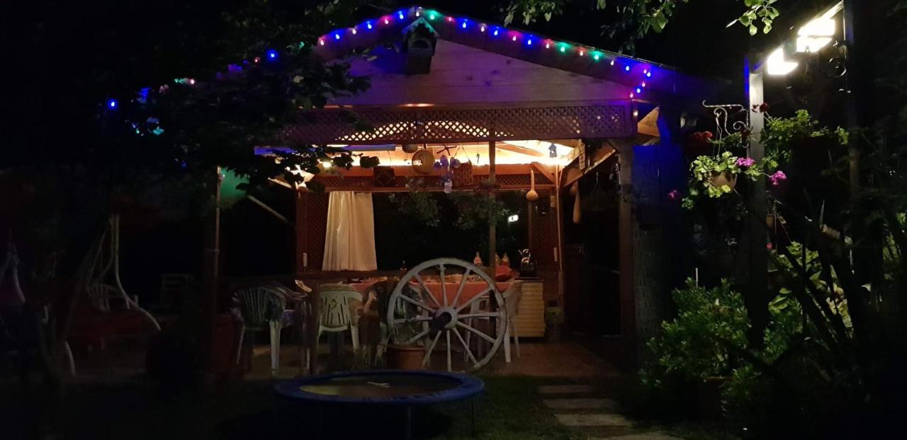 Akmonya Pansiyon Eriklice Exteriér fotografie